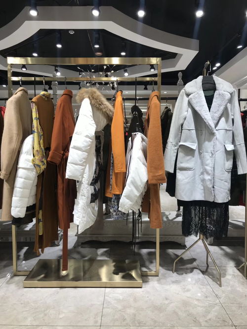 17秋冬女裝品牌折扣一手貨源批發(fā)指南 搶占服裝批發(fā)生意先機(jī)